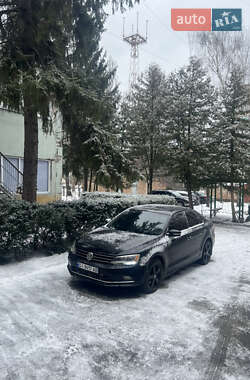 Седан Volkswagen Jetta 2012 в Черкассах