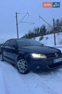 Седан Volkswagen Jetta 2012 в Києві