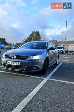 Седан Volkswagen Jetta 2011 в Броварах