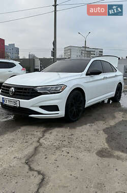 Седан Volkswagen Jetta 2018 в Львові