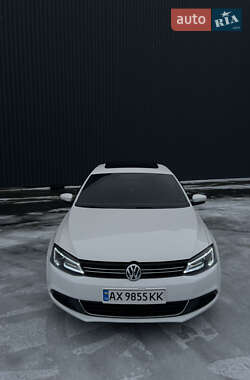 Седан Volkswagen Jetta 2012 в Харькове