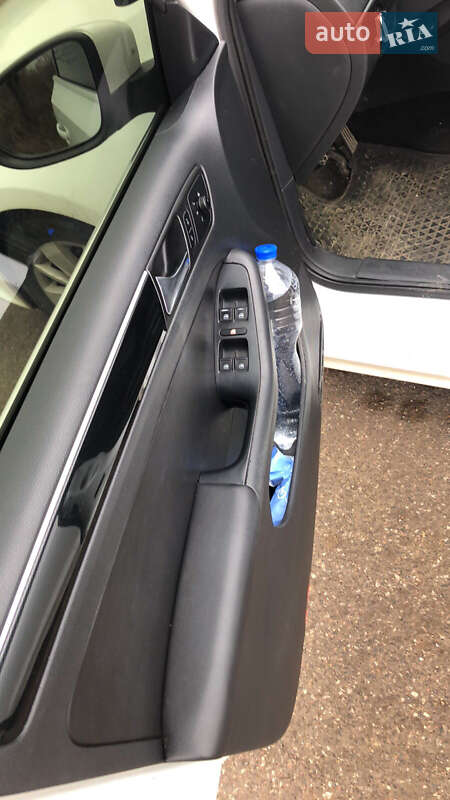 Седан Volkswagen Jetta 2015 в Мукачевому