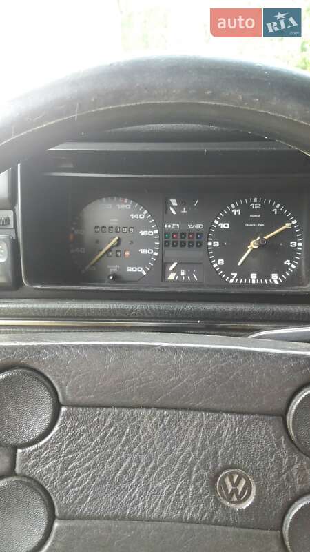 Седан Volkswagen Jetta 1987 в Надворной