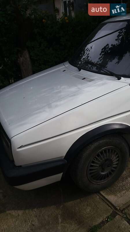 Седан Volkswagen Jetta 1987 в Надворной