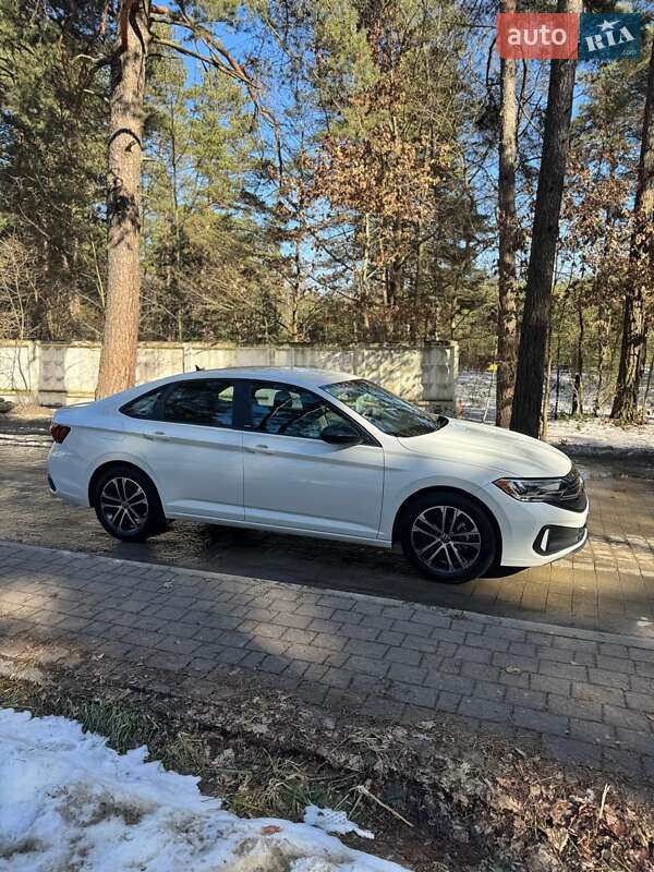 Седан Volkswagen Jetta 2023 в Львове