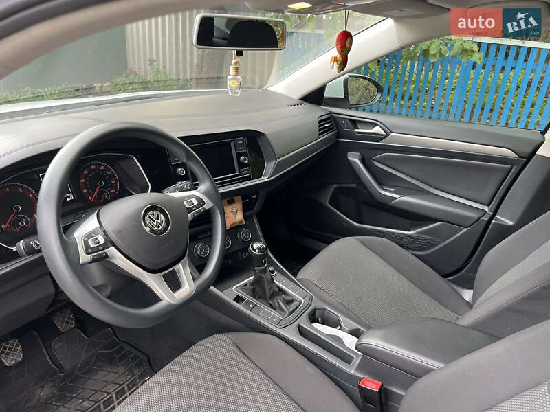 Седан Volkswagen Jetta 2018 в Талалаевке