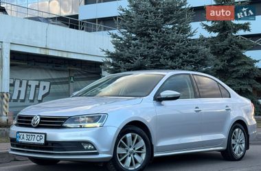 Седан Volkswagen Jetta 2016 в Киеве