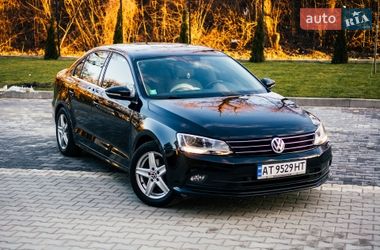 Седан Volkswagen Jetta 2016 в Ивано-Франковске