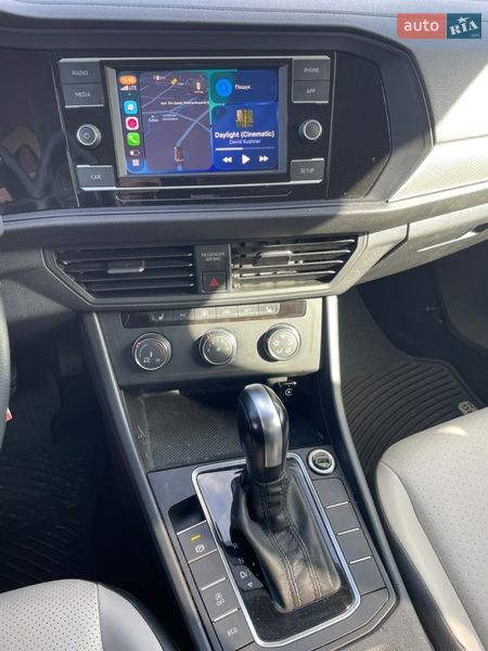 Седан Volkswagen Jetta 2019 в Львове