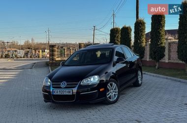 Седан Volkswagen Jetta 2010 в Черновцах