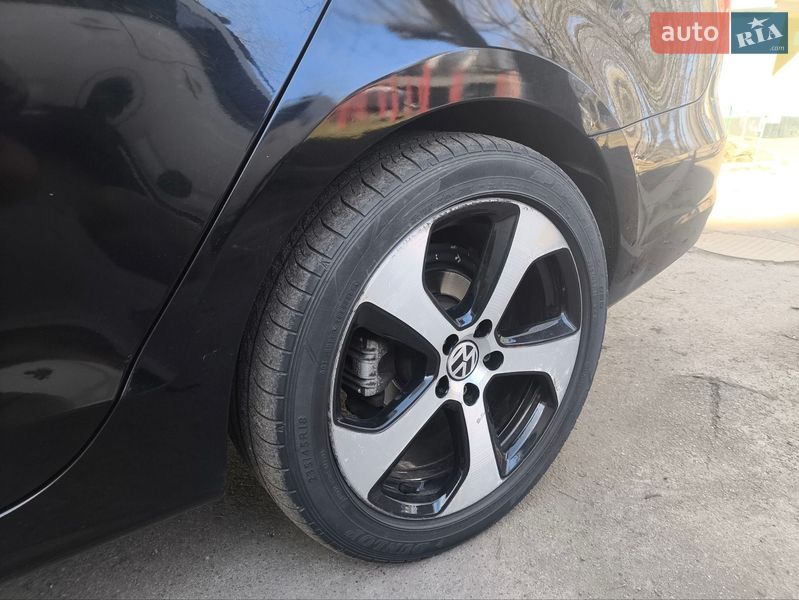 Седан Volkswagen Jetta 2015 в Киеве