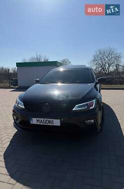Седан Volkswagen Jetta 2010 в Павлограде