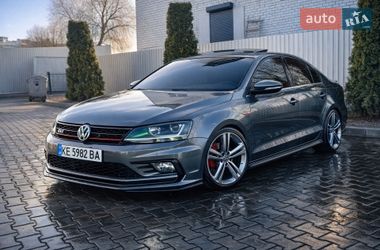 Седан Volkswagen Jetta 2016 в Києві