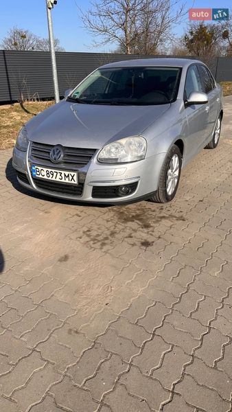 Седан Volkswagen Jetta 2009 в Стрые