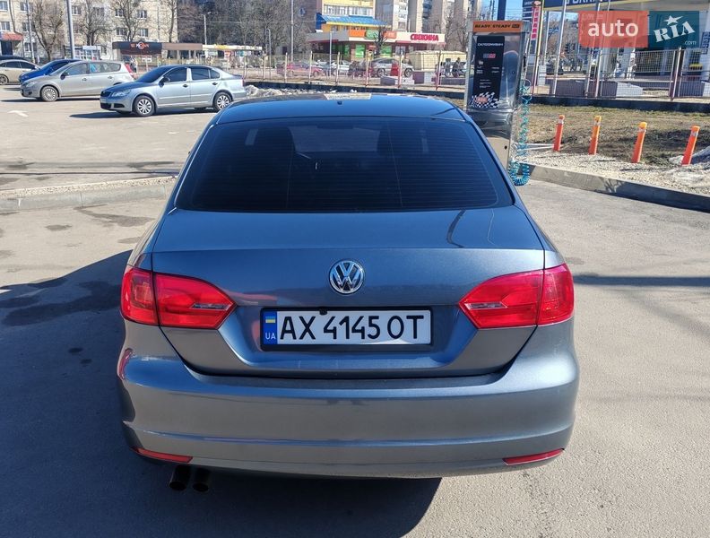 Седан Volkswagen Jetta 2014 в Харькове