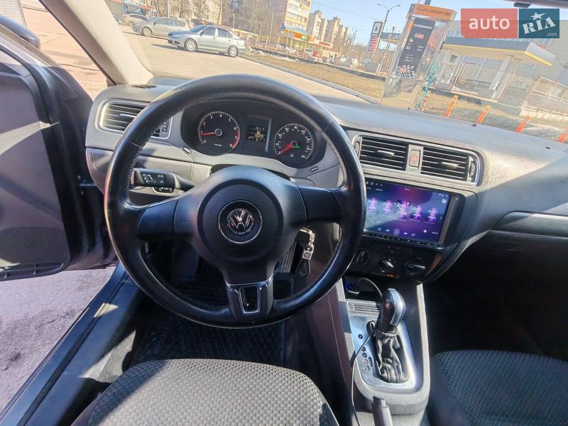Седан Volkswagen Jetta 2014 в Харькове