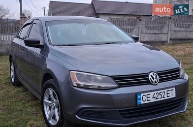 Седан Volkswagen Jetta 2013 в Чернівцях