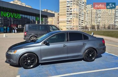 Седан Volkswagen Jetta 2013 в Києві