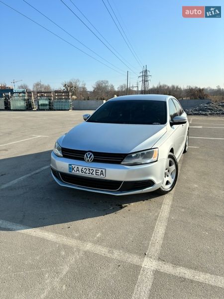 Седан Volkswagen Jetta 2013 в Ирпене