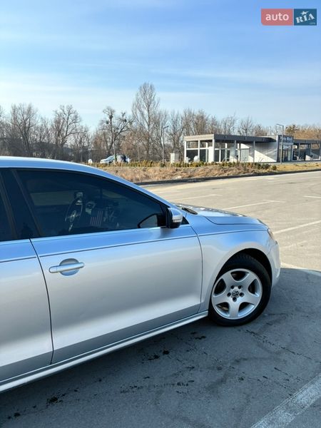 Седан Volkswagen Jetta 2013 в Ирпене