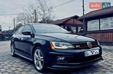 Седан Volkswagen Jetta 2015 в Одесі