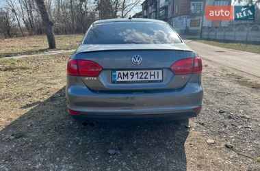 Седан Volkswagen Jetta 2011 в Житомирі