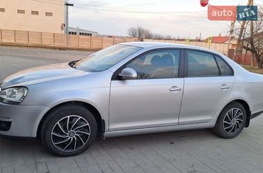 Седан Volkswagen Jetta 2006 в Хмельницькому