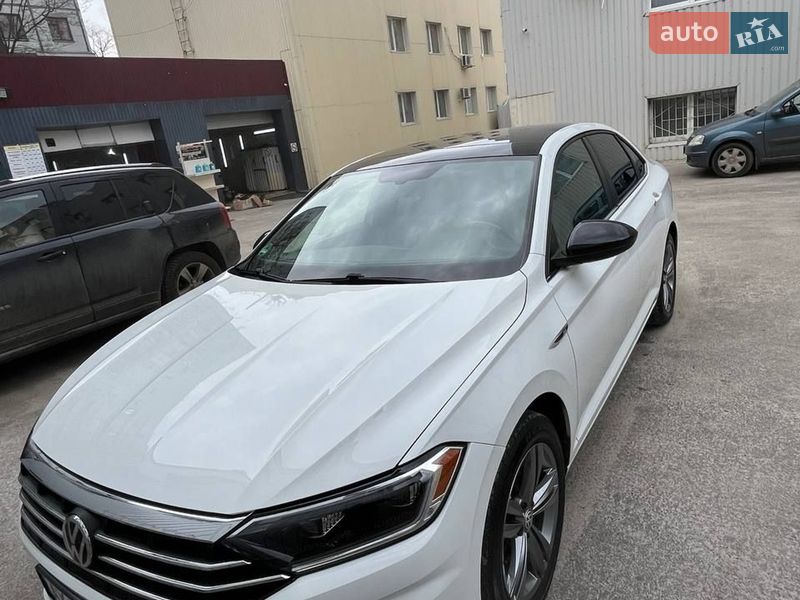 Volkswagen Jetta 2019