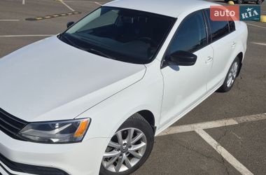 Седан Volkswagen Jetta 2015 в Киеве