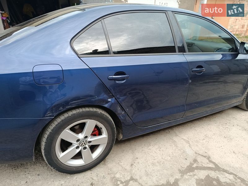 Седан Volkswagen Jetta 2011 в Черновцах
