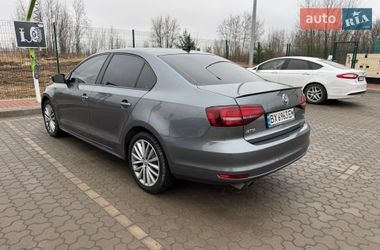 Седан Volkswagen Jetta 2015 в Киеве