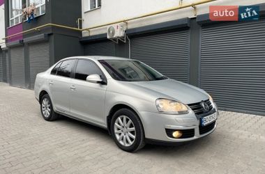 Седан Volkswagen Jetta 2010 в Хмельницком