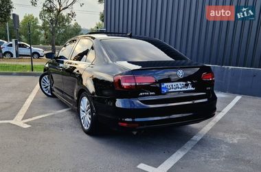Седан Volkswagen Jetta 2015 в Києві