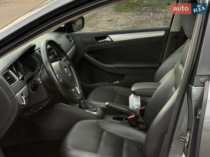 Седан Volkswagen Jetta 2013 в Киеве