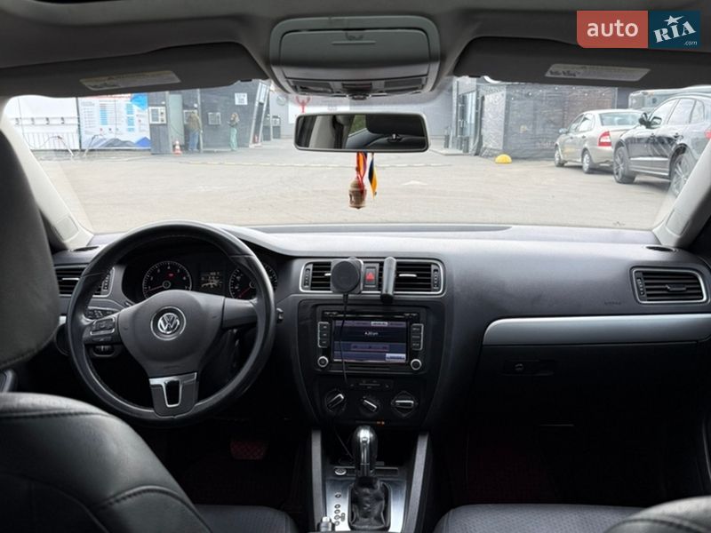 Седан Volkswagen Jetta 2013 в Киеве