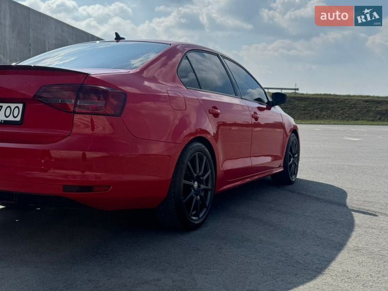 Седан Volkswagen Jetta 2014 в Львове