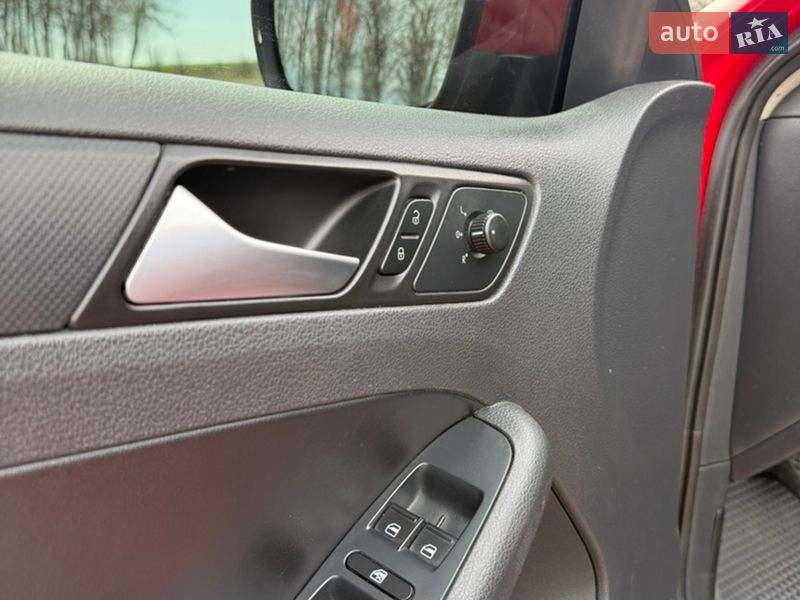 Седан Volkswagen Jetta 2013 в Сумах