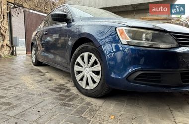 Седан Volkswagen Jetta 2014 в Києві