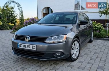 Седан Volkswagen Jetta 2014 в Новояворовске