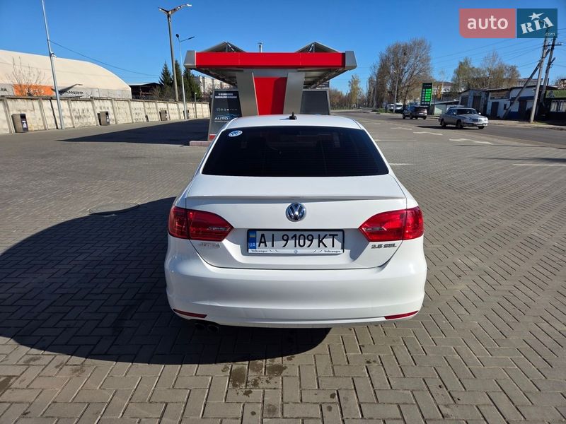 Седан Volkswagen Jetta 2012 в Борисполе