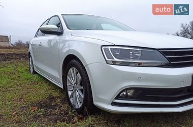 Седан Volkswagen Jetta 2016 в Новомосковске
