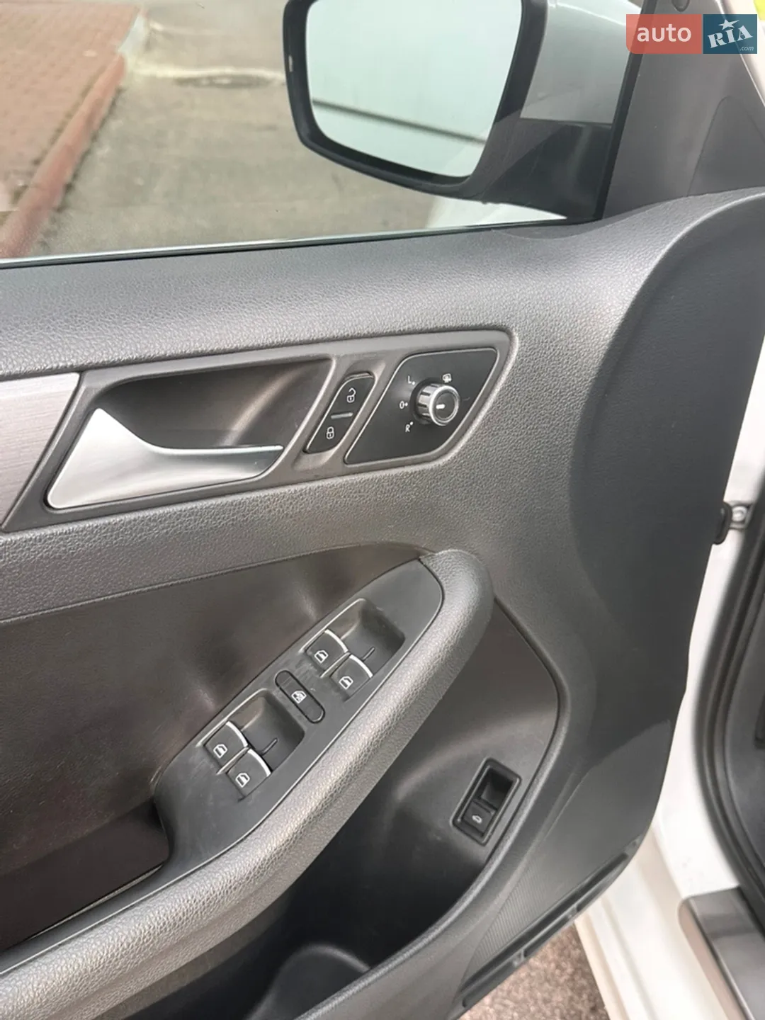 2012 Volkswagen Jetta - мініатюра 27