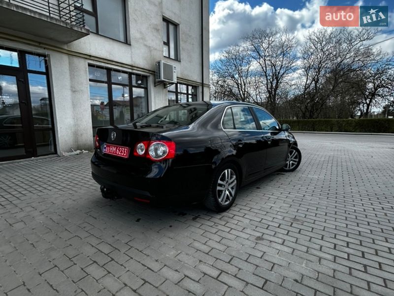 Седан Volkswagen Jetta 2008 в Кременце