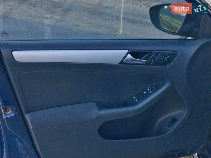 Седан Volkswagen Jetta 2011 в Полтаве фото 22 Седан Volkswagen Jetta 2011 в Полтаве