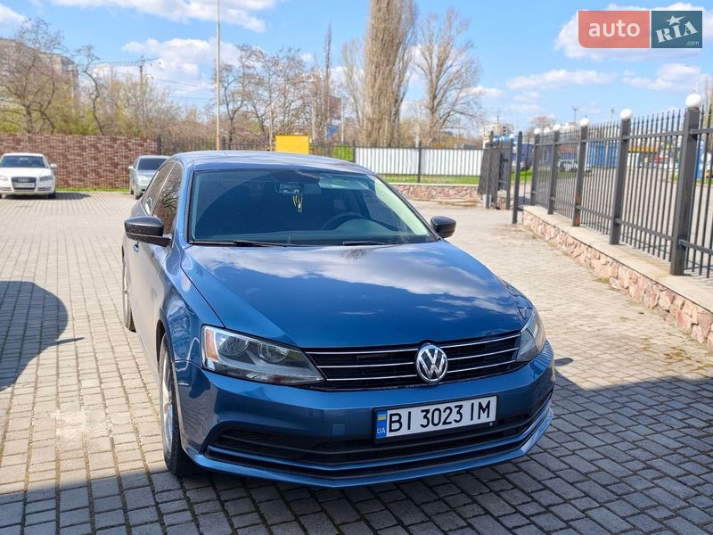 Седан Volkswagen Jetta 2015 в Кременчуге