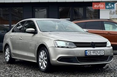 Седан Volkswagen Jetta 2014 в Черновцах