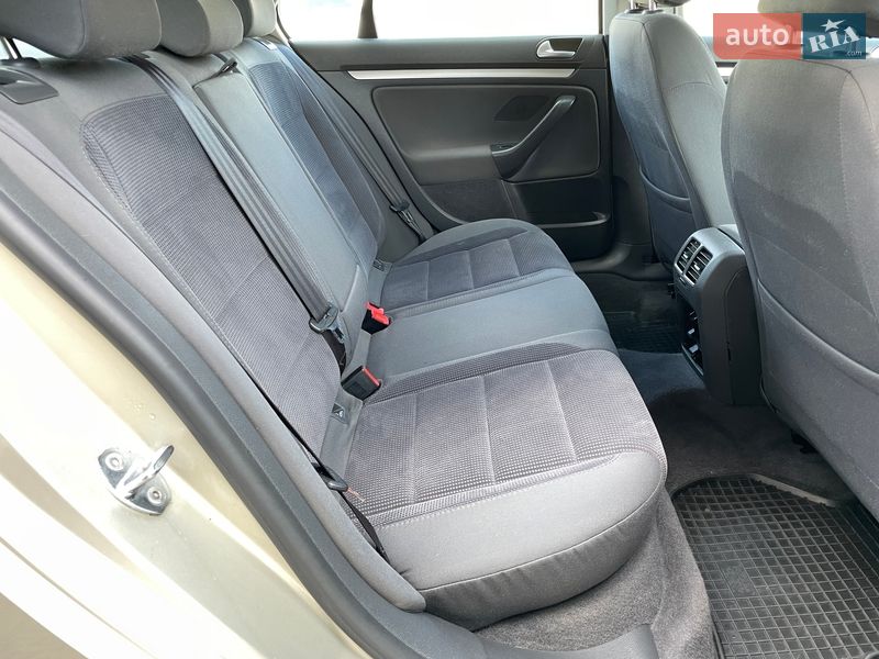 Седан Volkswagen Jetta 2005 в Бердичеве