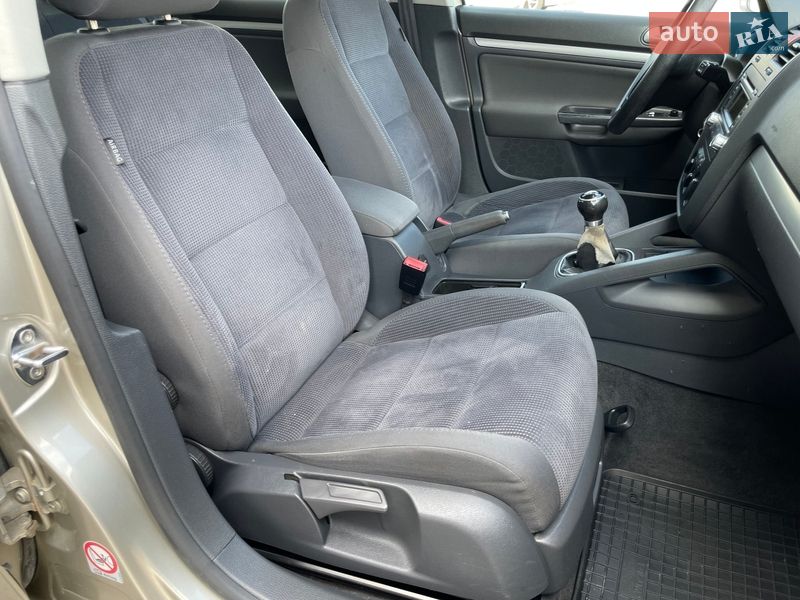 Седан Volkswagen Jetta 2005 в Бердичеве