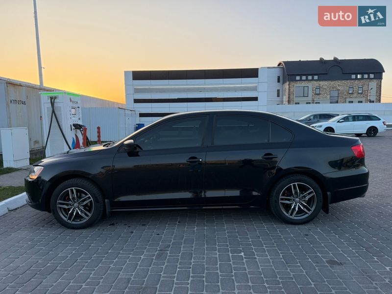 Седан Volkswagen Jetta 2014 в Киеве
