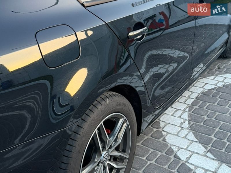 Седан Volkswagen Jetta 2014 в Киеве